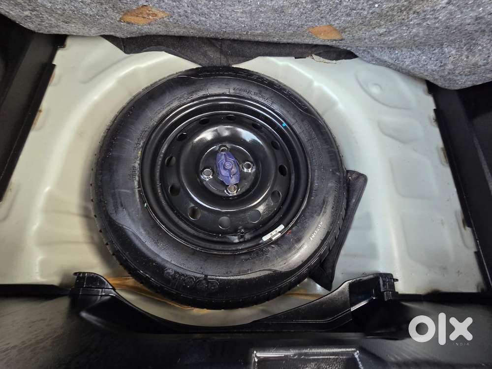 Maruti Suzuki Swift Vxi + Manual, 2021, Petrol