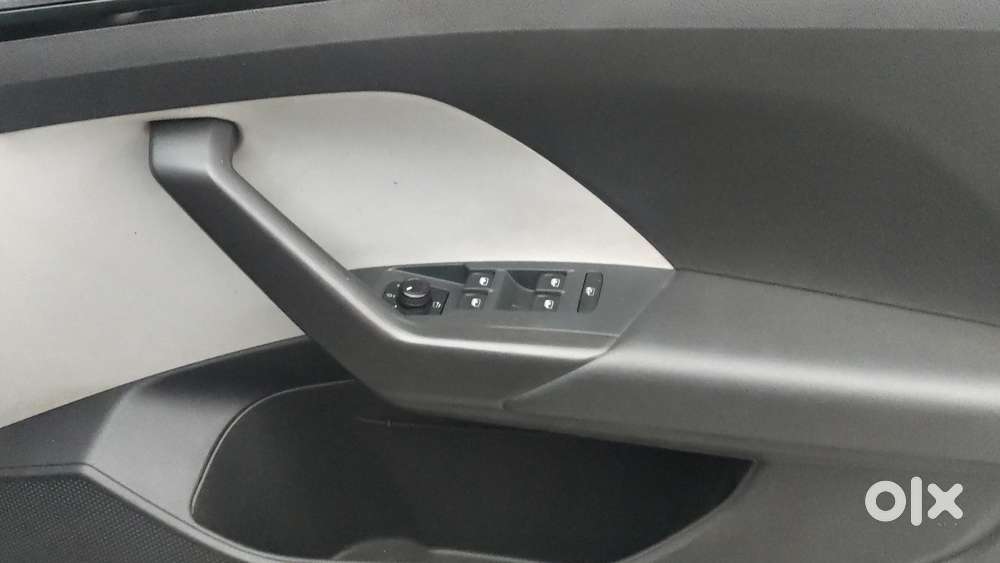 Skoda Kushaq 1.0 Tsi Style At, 2023, Petrol
