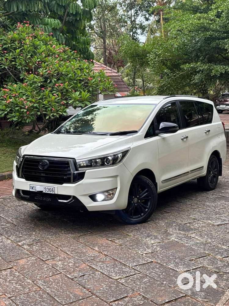 Toyota Innova Crysta 2.8z Automatic, 2018, Diesel