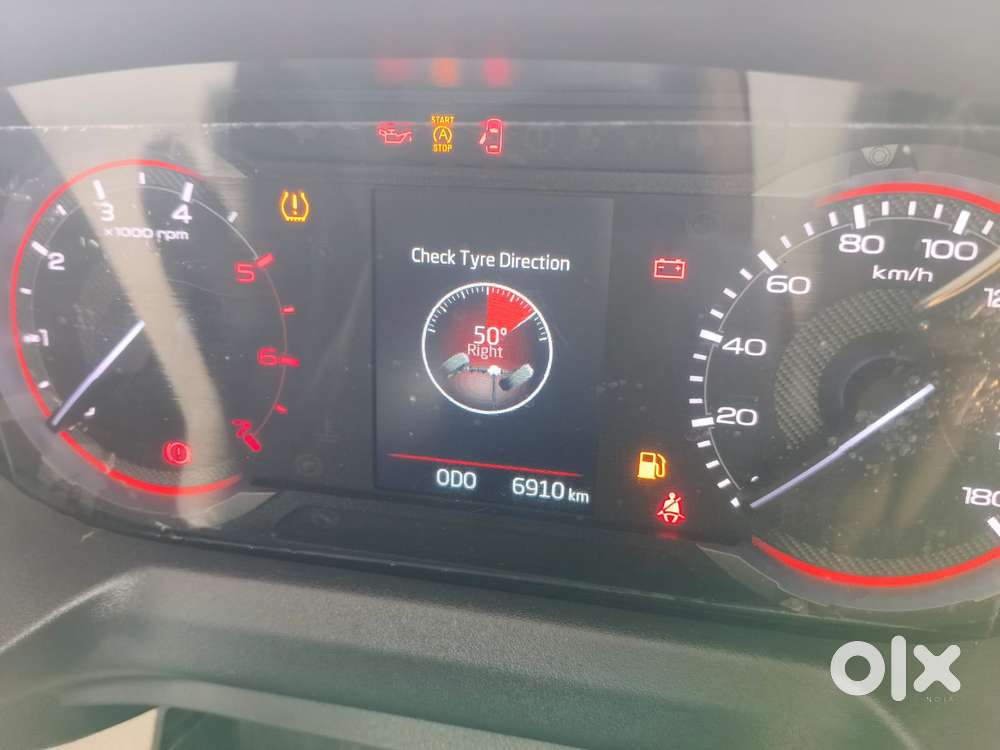 Mahindra Thar Roxx Mx5 Diesel Mt 2wd, 2025, Diesel