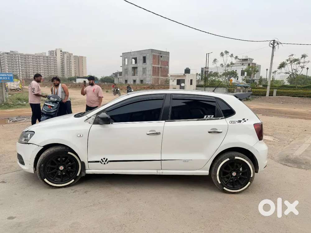 Volkswagen Polo 2012 Petrol 80000 Km Driven