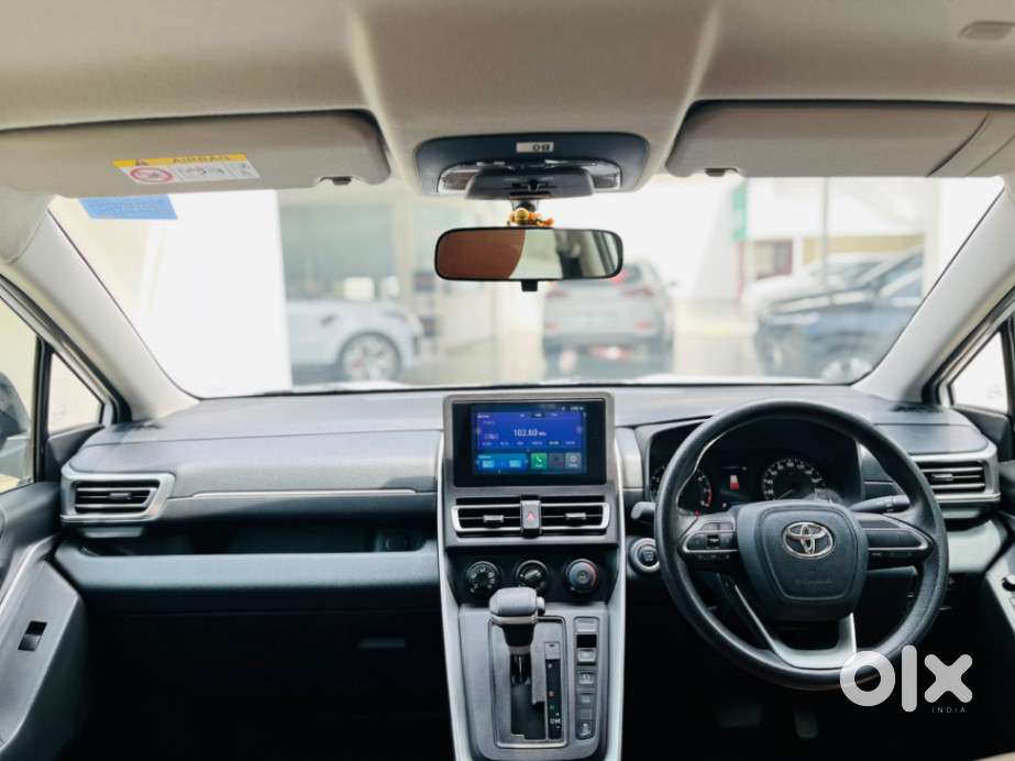 Toyota Innova Hycross 2.0 Gx 8 Str, 2023, Petrol