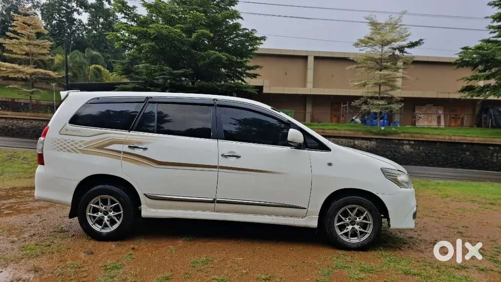 Toyota Innova 2012 Diesel