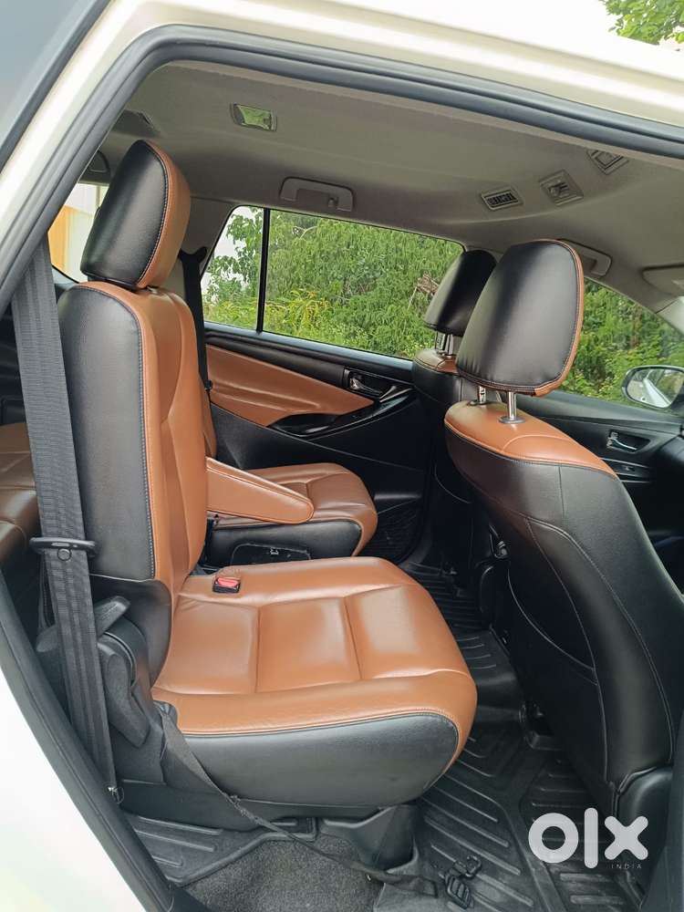 Toyota Innova Crysta 2.8 Gx Automatic 7 Str, 2017, Diesel