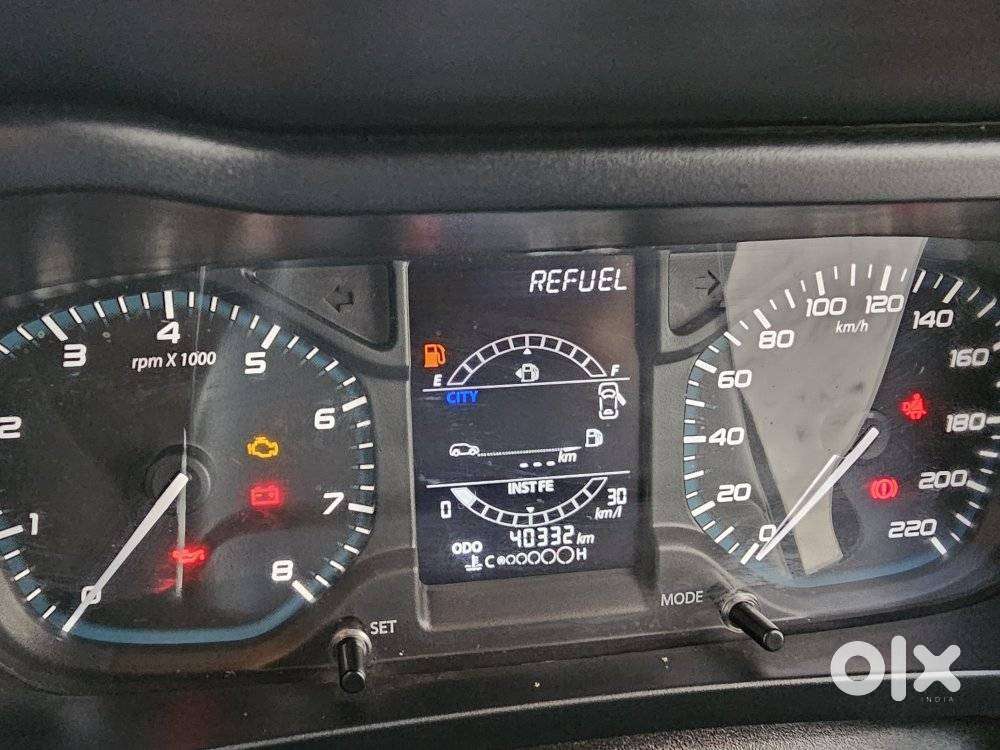 Tata Altroz 1.2 Xe, 2024, Petrol
