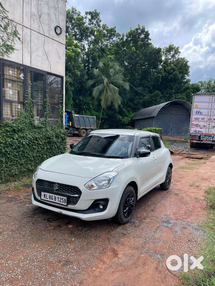 Maruti Suzuki Swift Vxi Optional, 2023, Petrol