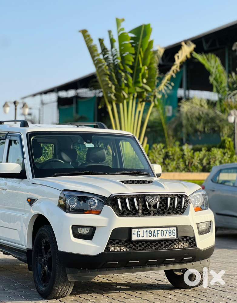 Mahindra Scorpio S10 8 Seater, 2015, Diesel