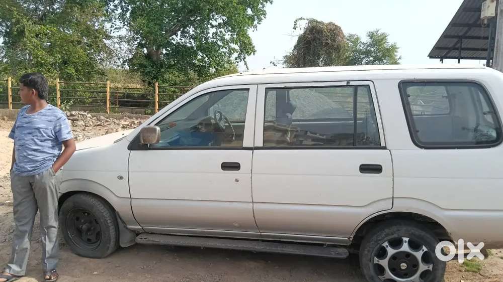 Chevrolet Tavera 2006