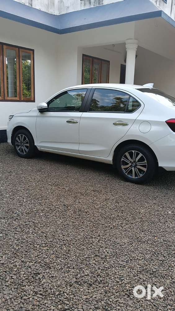Honda Amaze 2nd Gen 2023 Petrol Well Maintained