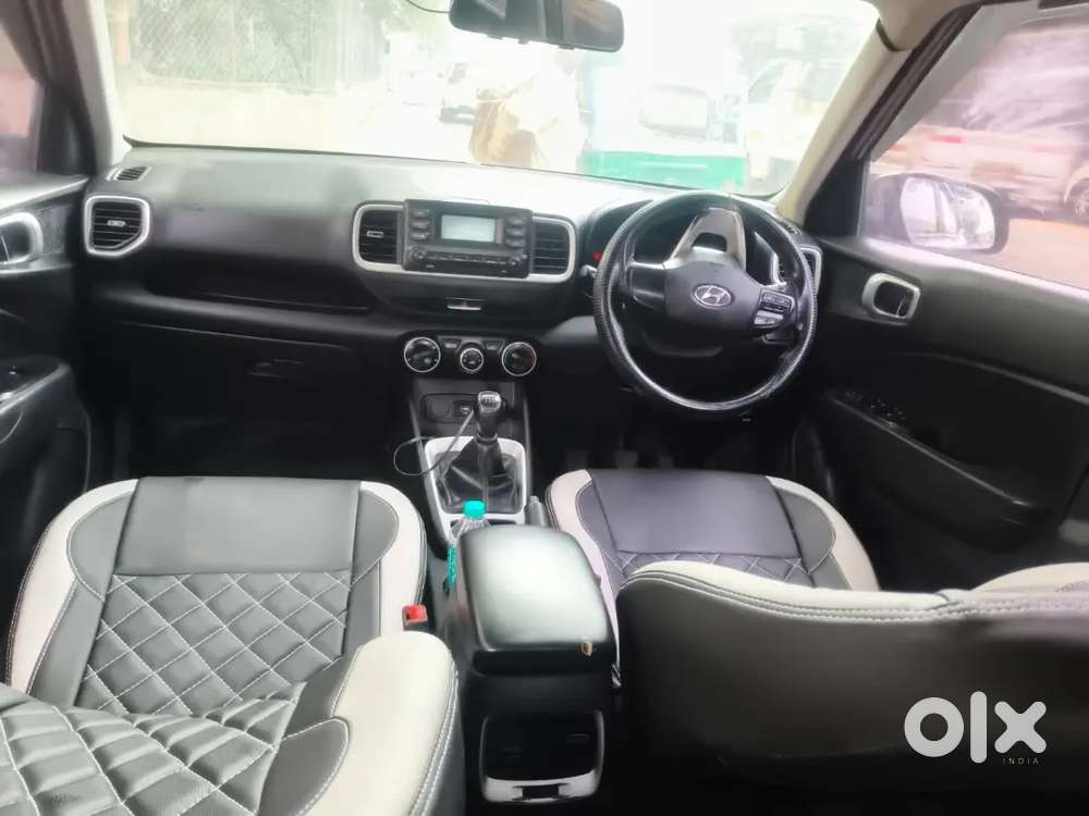 Hyundai Venue Mt 2021