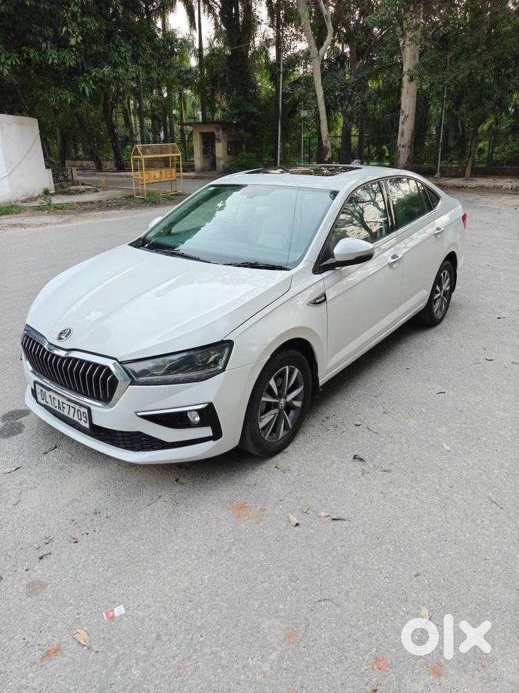 Skoda Slavia Style 1.0l Tsi At, 2022, Petrol
