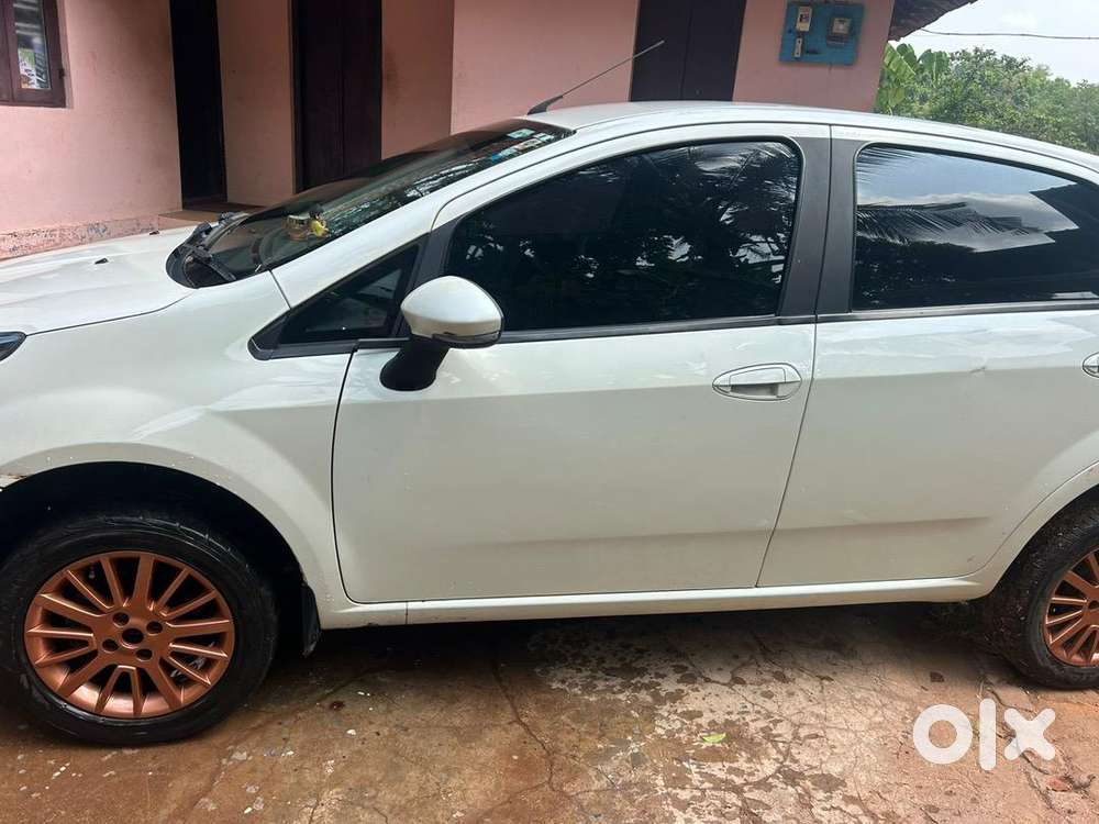 Fiat Punto Evo 2015 Diesel 123453 Km Driven