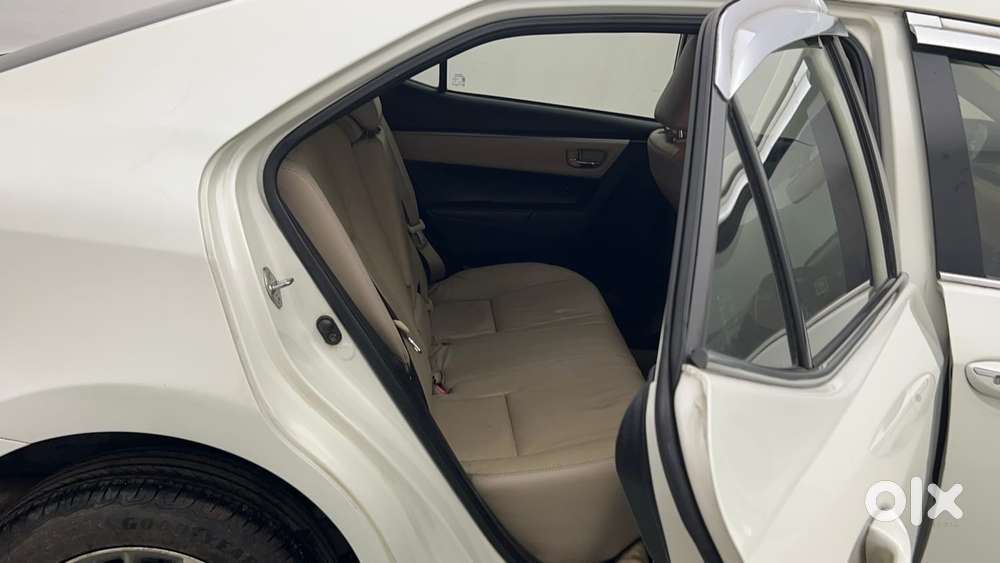 Toyota Corolla Altis 1.8 G, 2016, Petrol