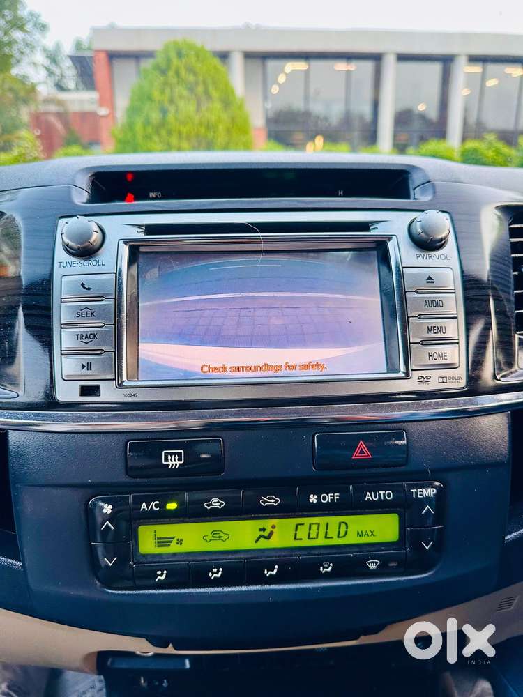 Toyota Fortuner 4x2 Manual, 2014, Diesel