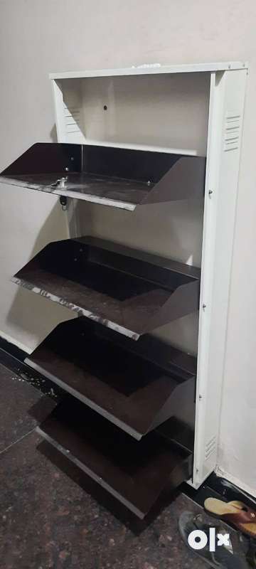 Wall mounted 2024 shoe rack olx