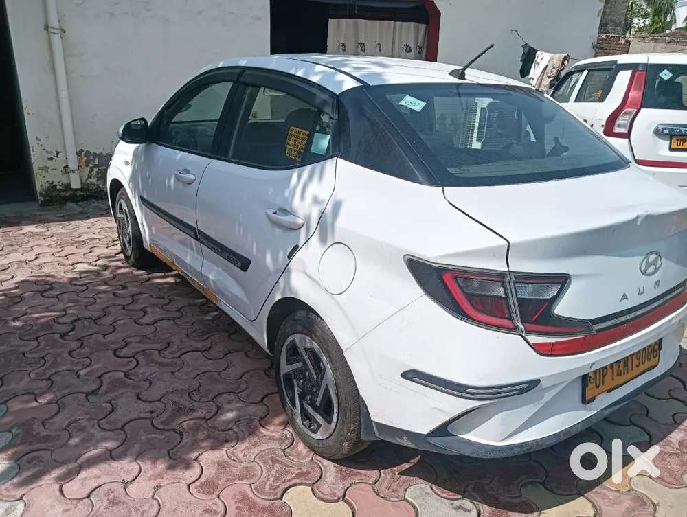 Hyundai Aura Cng 2023  Low Km Driven  Single Owner