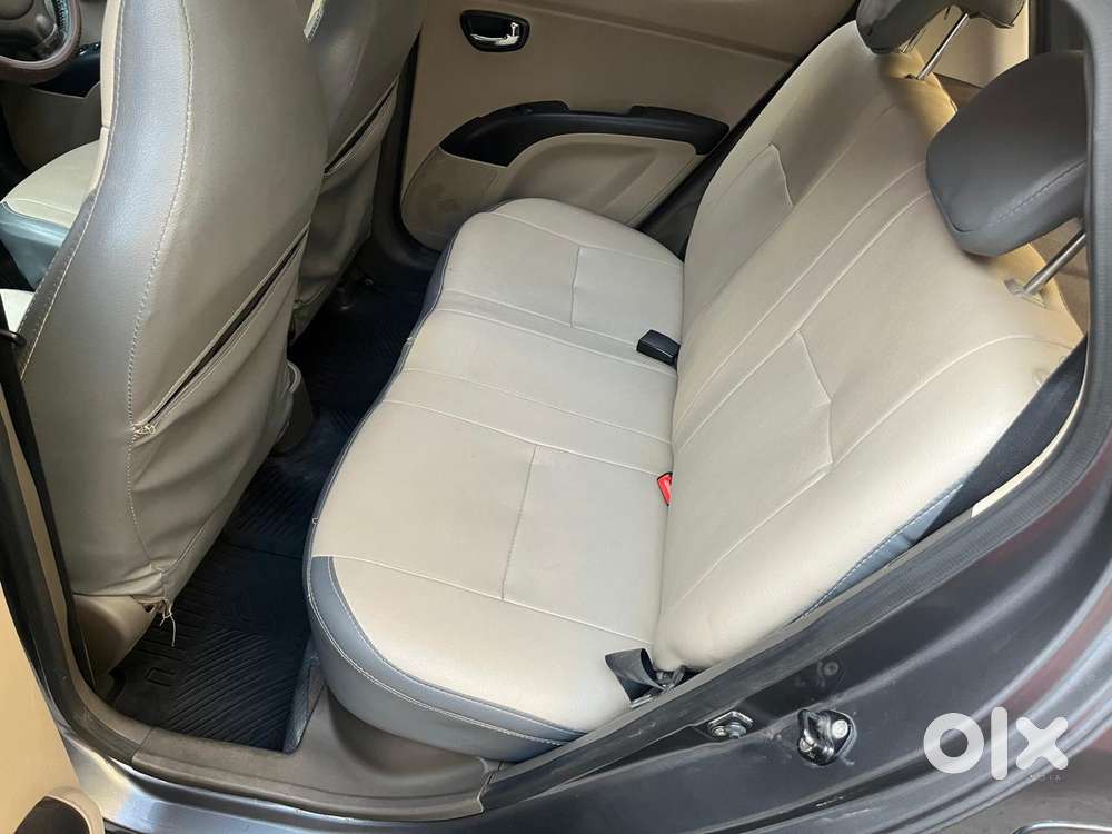 Hyundai I10 Sportz At, 2012, Petrol