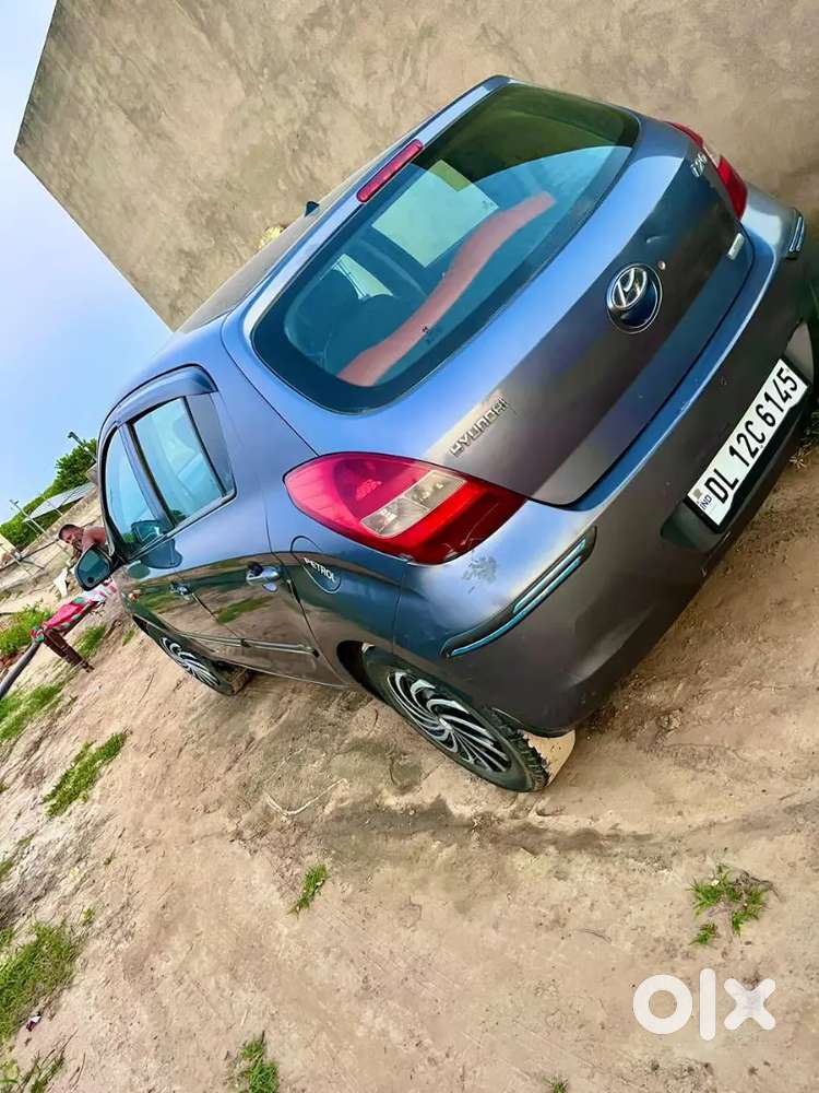 Hyundai I20 2011 Cng & Hybrids 90000 Km Driven