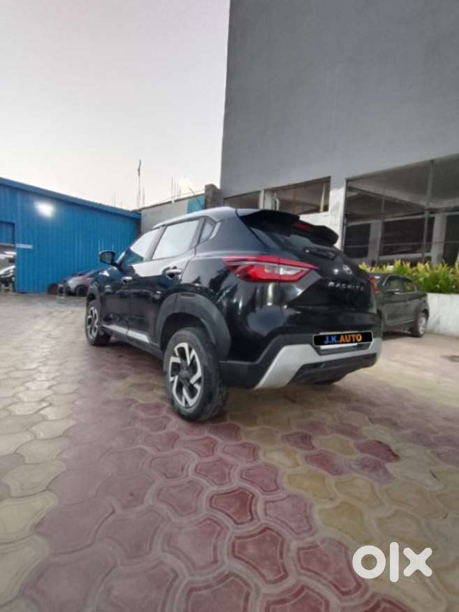 Nissan Magnite 1.0 Xv, 2022, Petrol