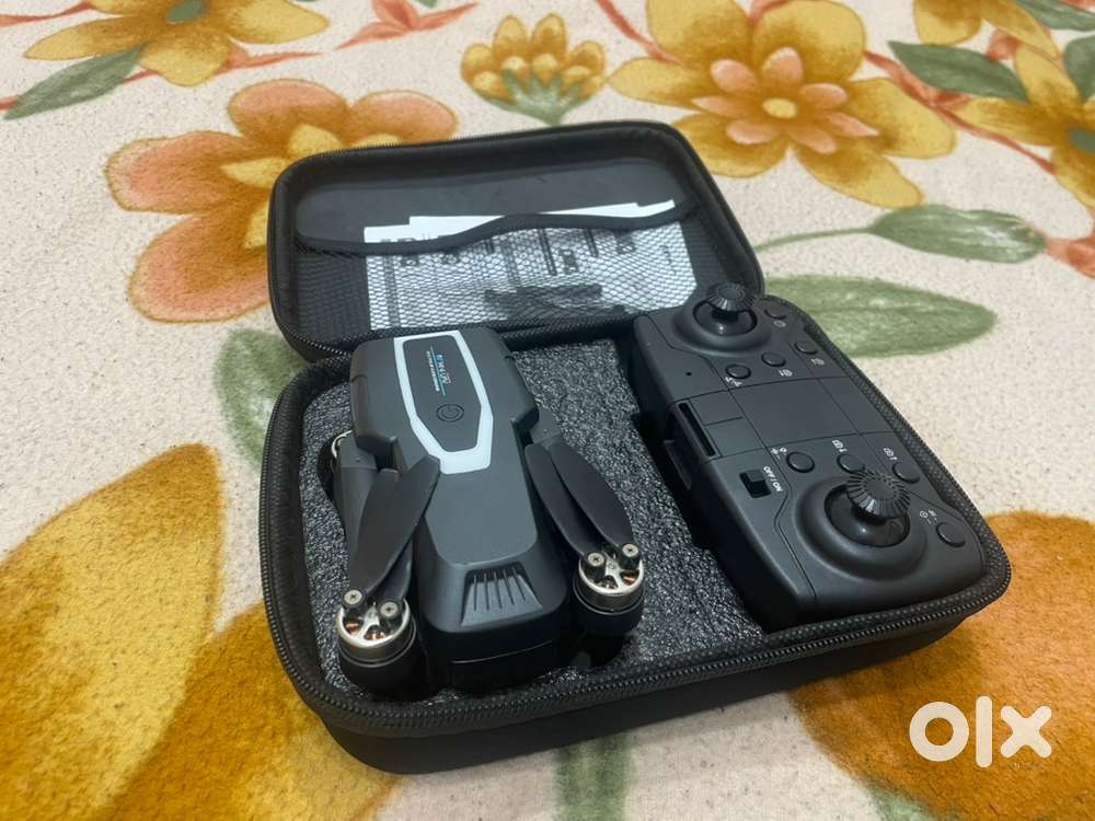 Urgent Sale‼️ 4k dual Camera drone with remote control .