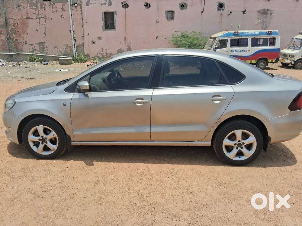 Skoda Rapid 1.6 Mpi Ambition, 2015, Diesel