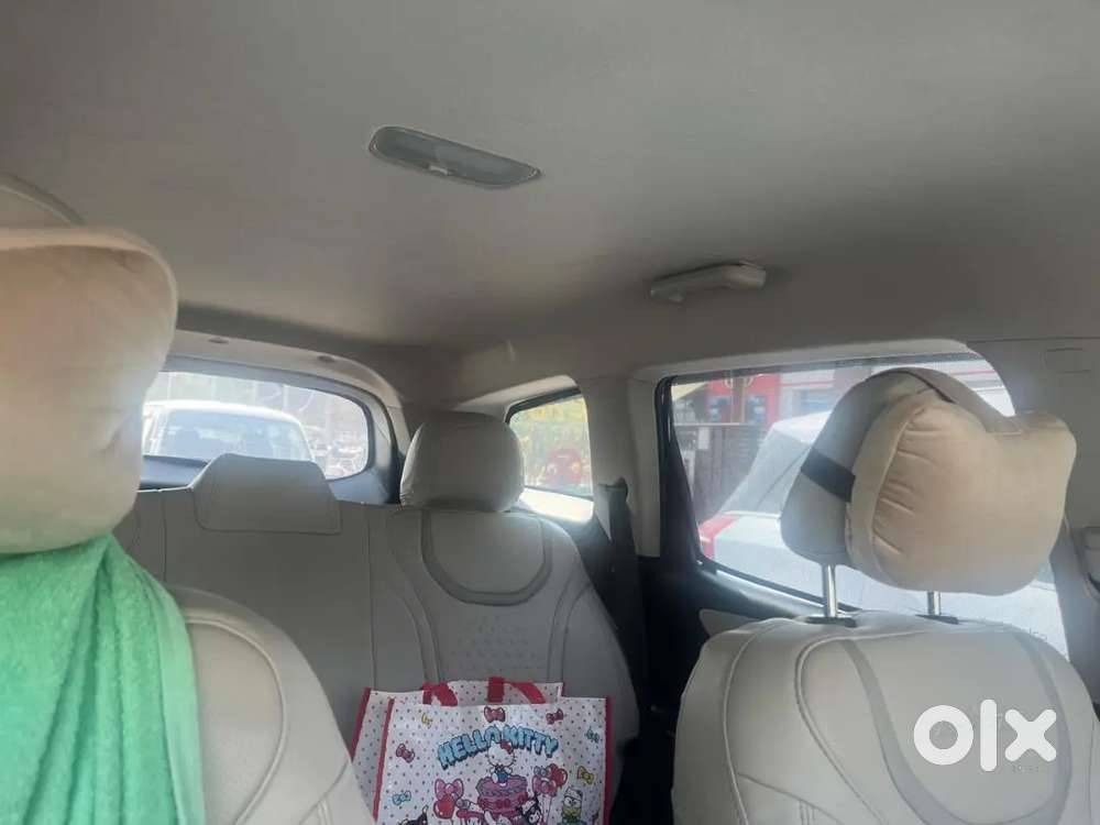 Mahindra Xuv700 2022 Petrol Well Maintained