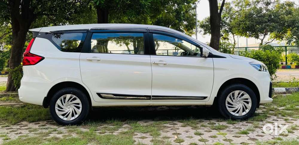 Maruti Suzuki Ertiga 1.5 Vxi, 2025, Cng & Hybrids