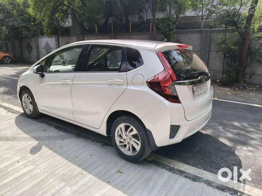 Honda Jazz 1.2 V I Vtec Privilege, 2016, Cng & Hybrids