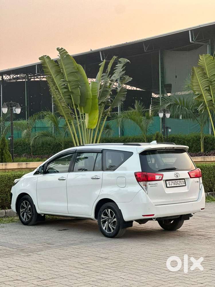 Toyota Innova Crysta 2.4 V 8 Str, 2022, Diesel