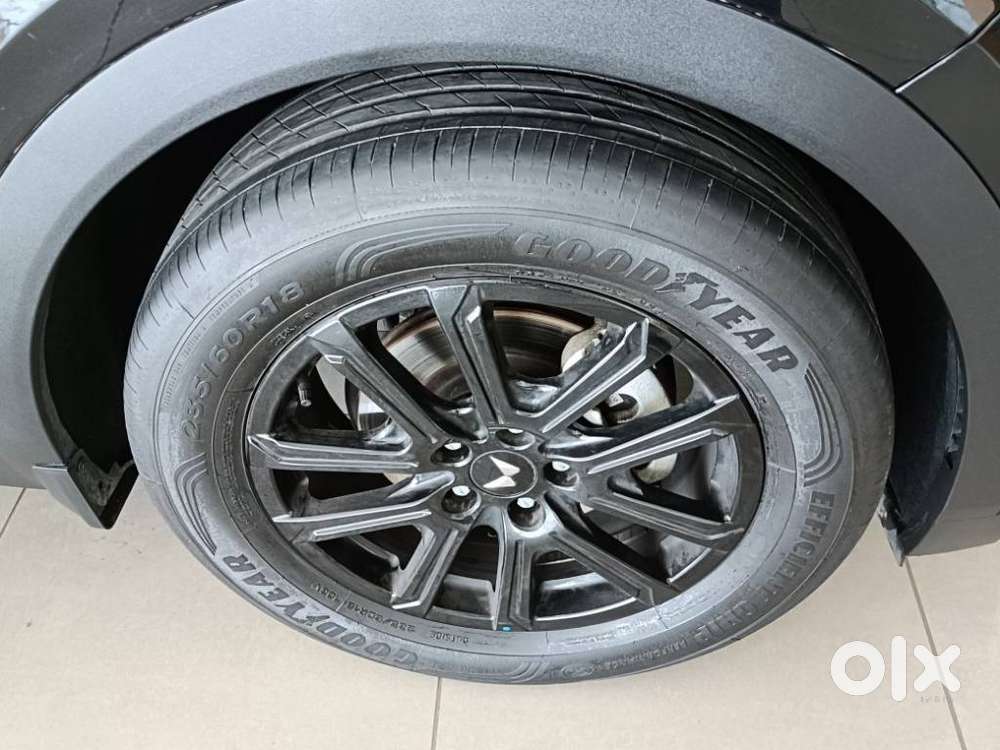 Mahindra Xuv700 2.2 Ax 7 Diesel At Luxury Pack Str, 2025, Diesel
