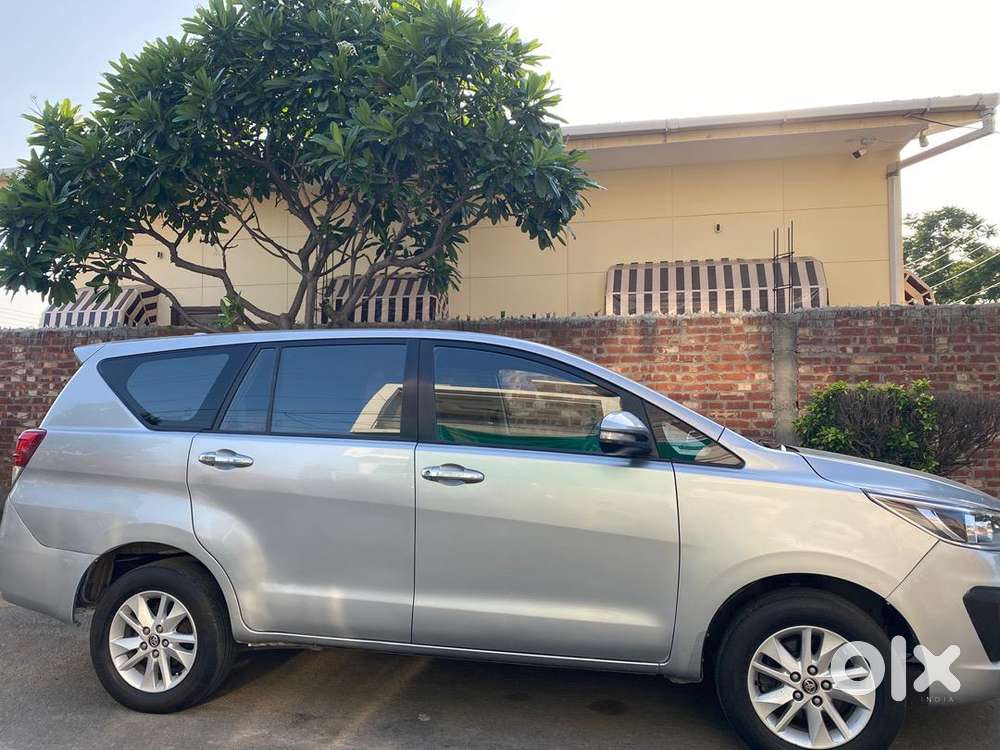 Toyota Innova Crysta 2017 Diesel Well Maintained
