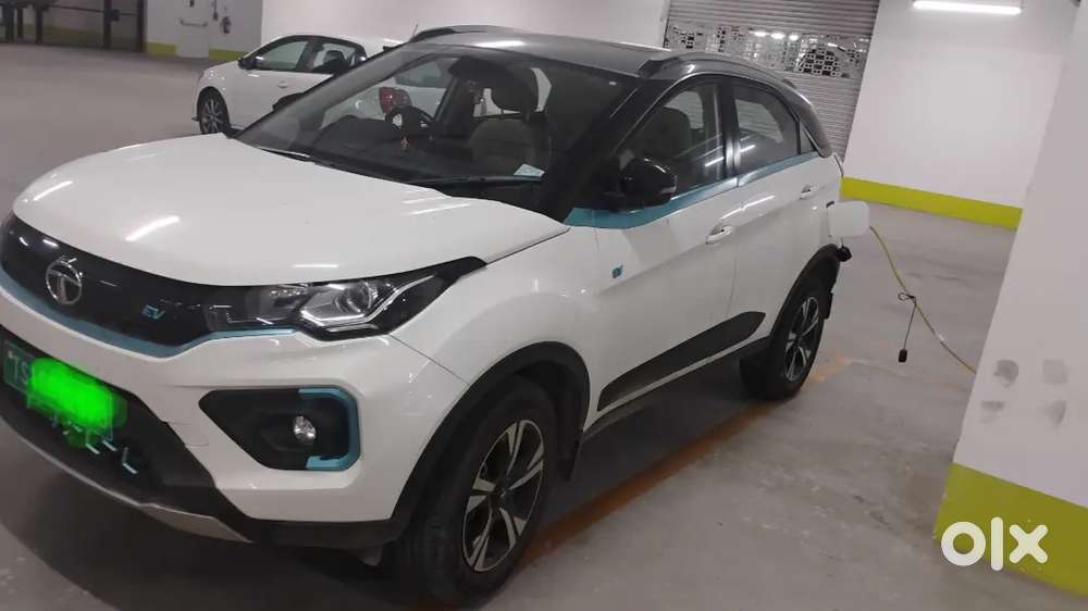 Tata Nexon Ev 2023 Xz Plus Jet Edition 40kws Battery  330kms Range