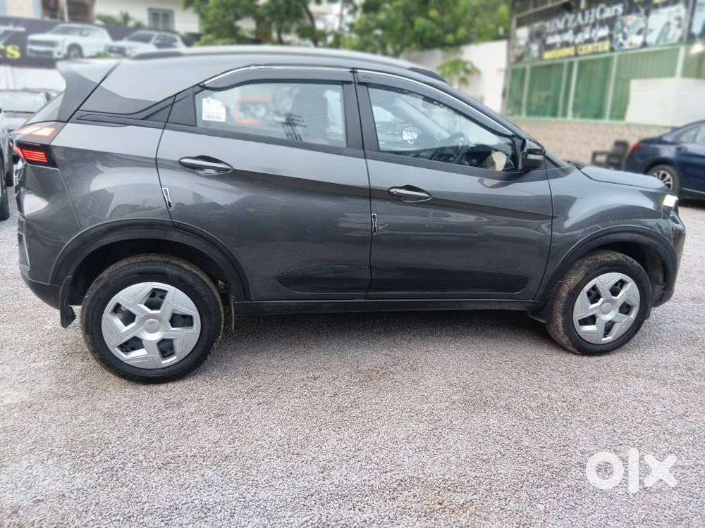 Tata Nexon 1.5 Revotorq Xm Plus (s), 2025, Petrol