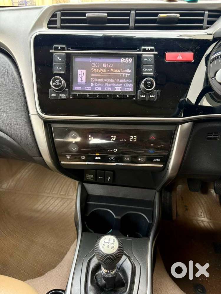 Honda City 4th Gen 1.5 V I-vtec Mt  Golden Brown Metallic