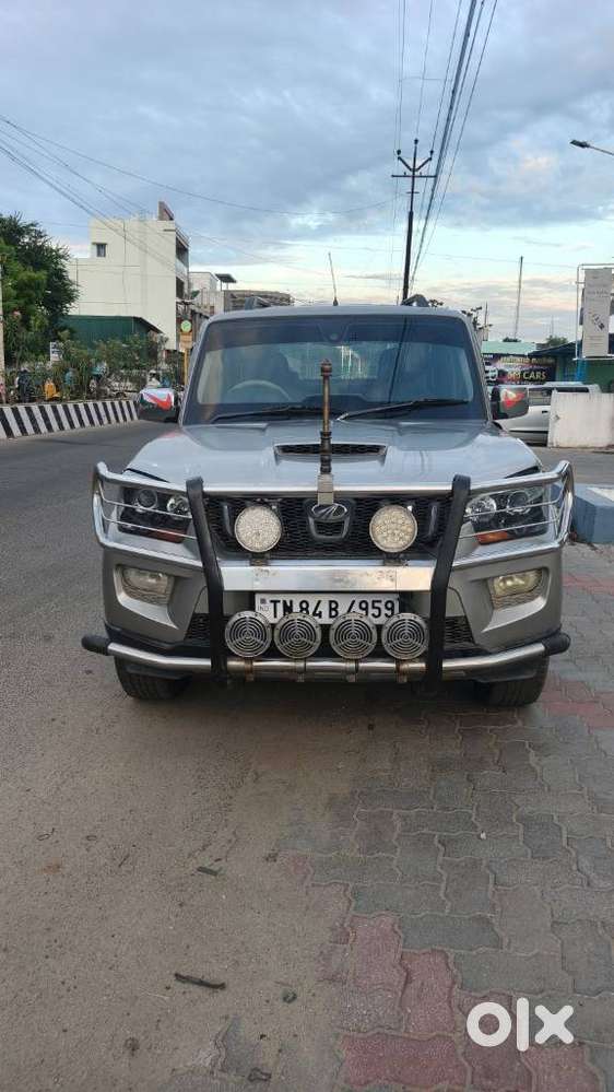 Mahindra Scorpio S10, 2015, Diesel