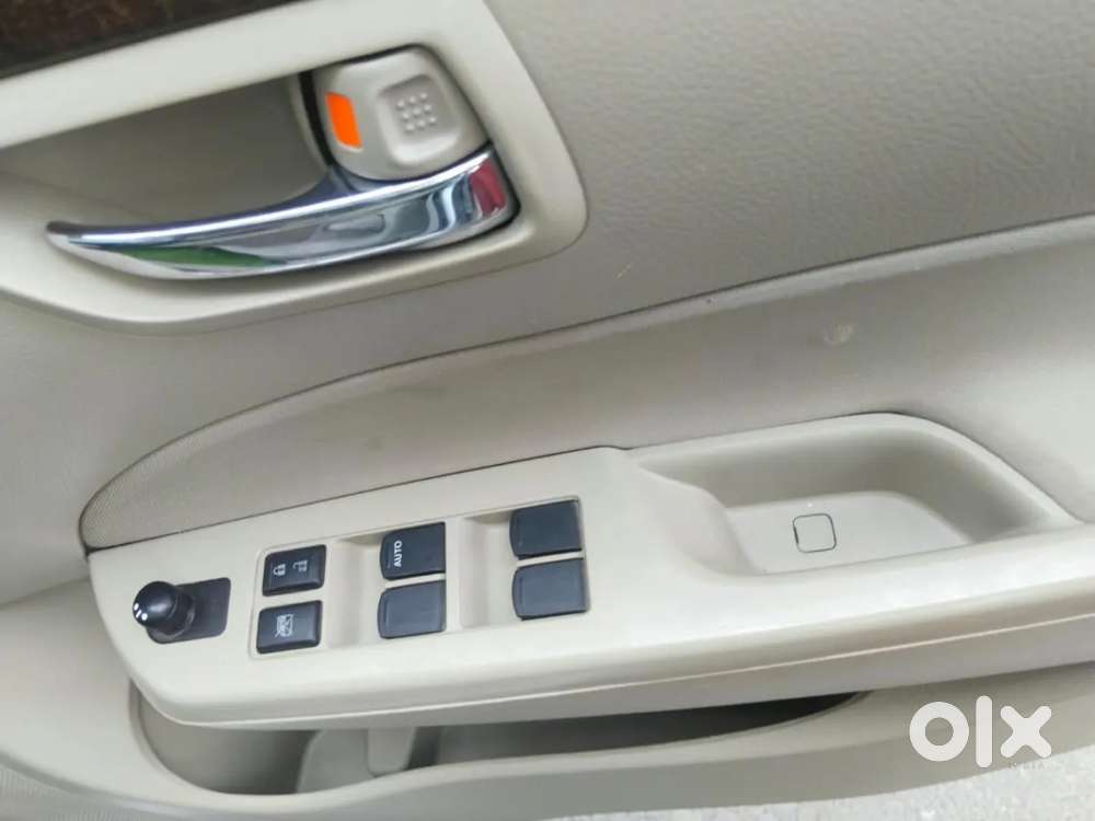 Maruti Suzuki Swift Dzire 1.3 Vxi, 2014, Petrol