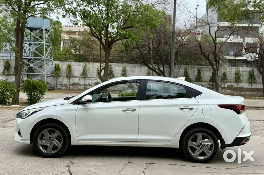 Hyundai Verna 1.5 Sx Petrol Mt, 2022, Petrol