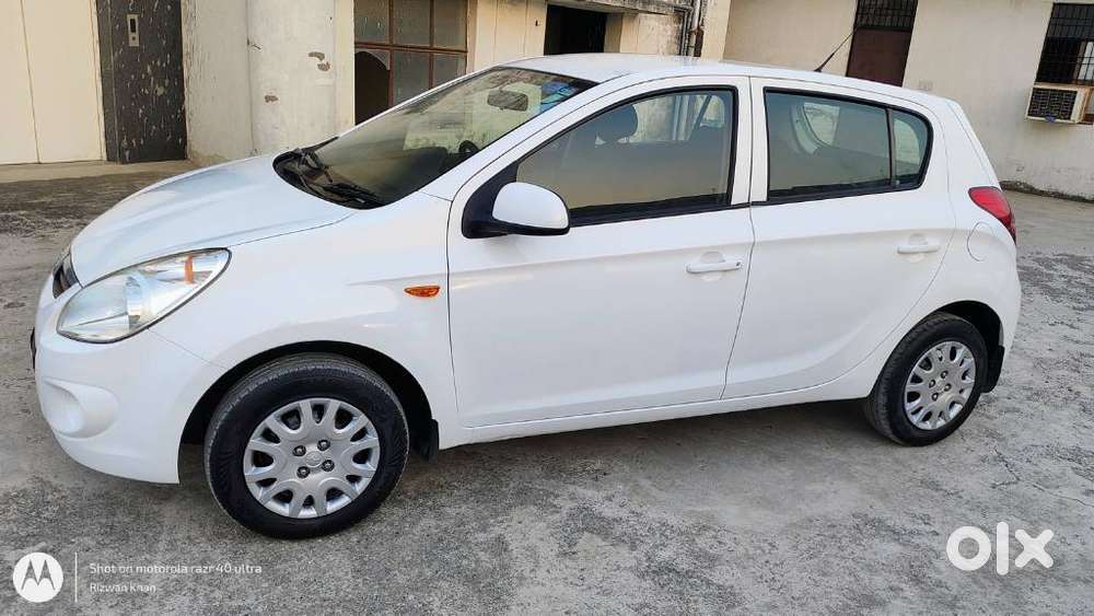 Hyundai I20 Petrol Cvt Magna Executive, 2010, Petrol