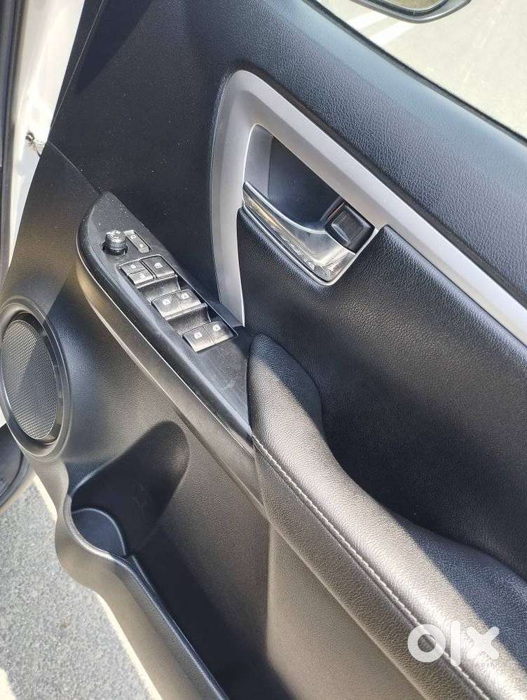 Toyota Fortuner 4x2 At 2.7 Petrol, 2023, Petrol