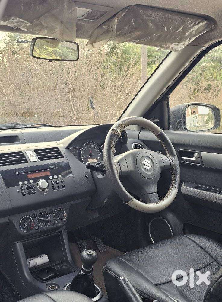 Maruti Suzuki Swift Dzire 1.2 Vxi Bsiv, 2010, Petrol