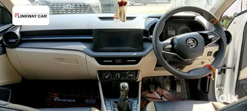 Skoda Slavia Active 1.0l Tsi Mt, 2022, Petrol