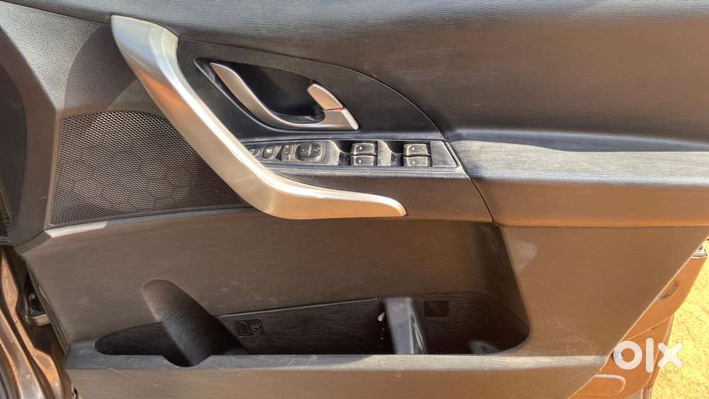 Mahindra Xuv500 W9 At 1.99, 2019, Diesel