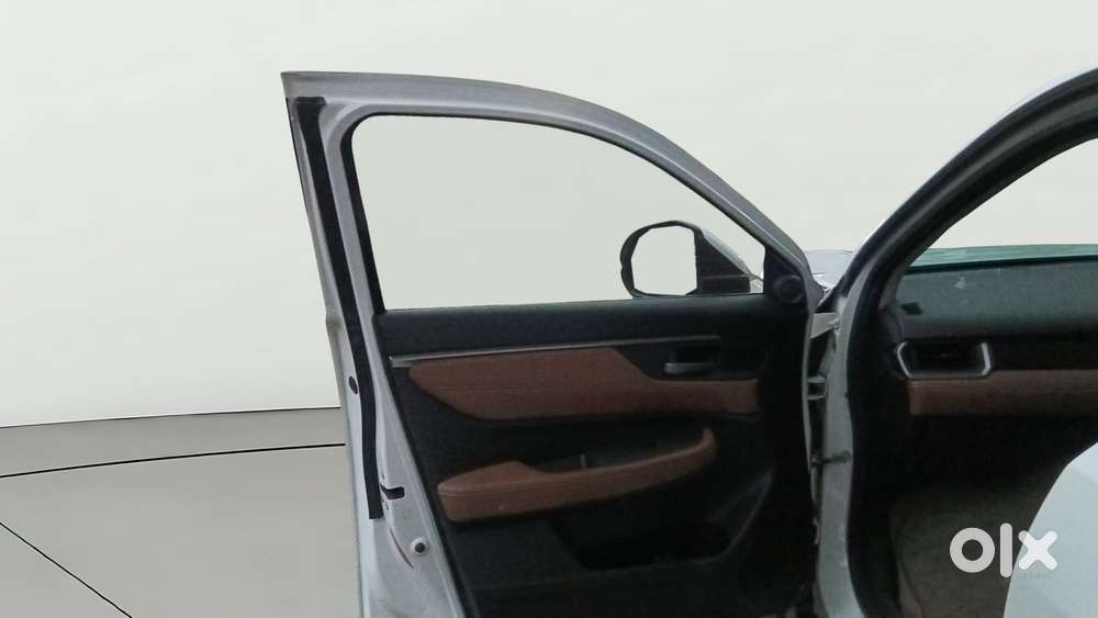 Honda Elevate Zx Mt, 2024, Petrol