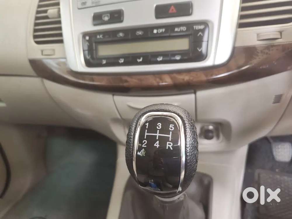 Toyota Innova Vx , Silky Gold 2013 Diesel