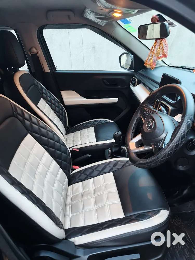 Tata Punch Accomplished 
Year December 2021