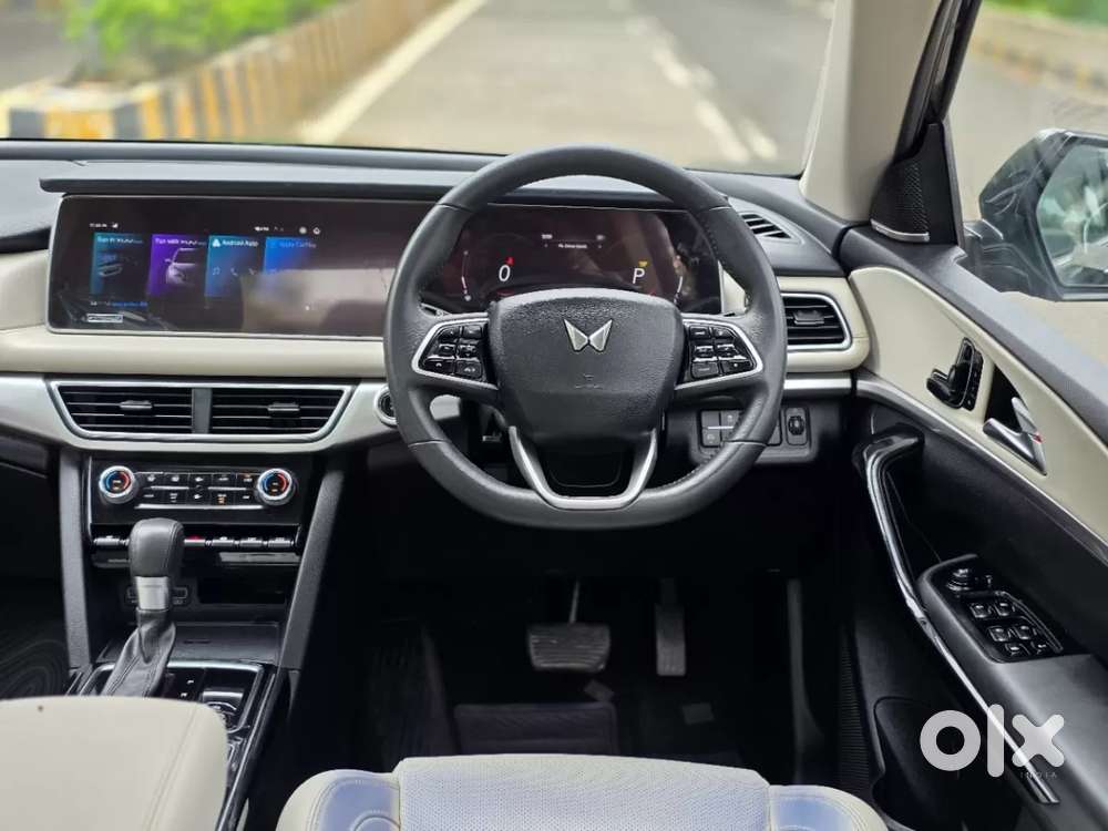 Mahindra Xuv700 2.2 Ax 7 Diesel At Luxury Pack Str, 2023, Diesel