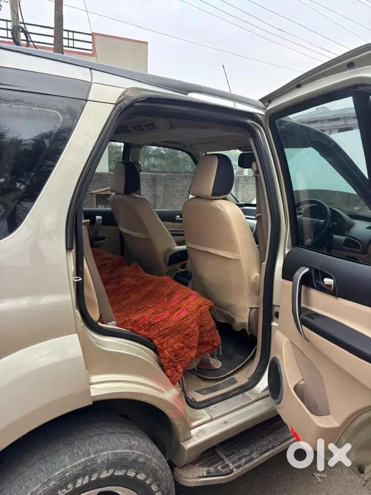 Tata Safari Storme 2013 Diesel 151000 Km Driven