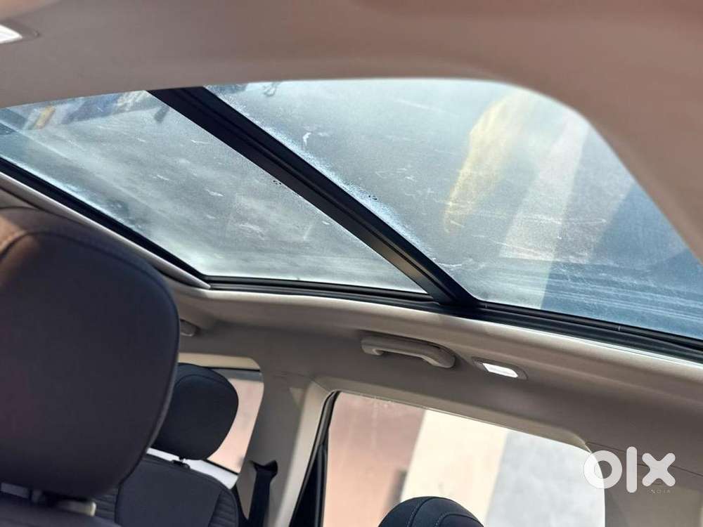 Mahindra Xuv700 2024 Petrol 10000 Km Driven