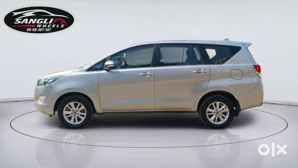 Toyota Innova Crysta 2.4 V 8 Str, 2016, Diesel