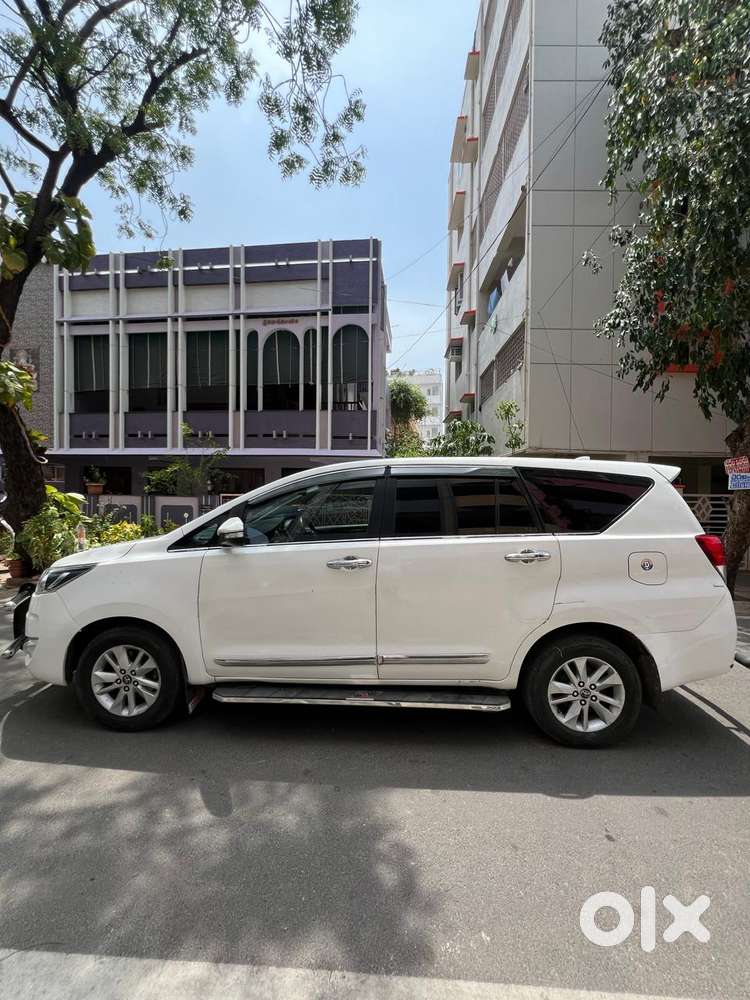 Toyota Innova Crysta 2.4 G Mt, 2017, Diesel